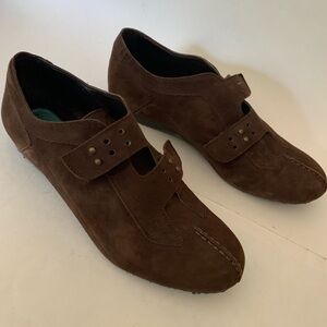 Fitzwell brown suede shoe size 8.5M